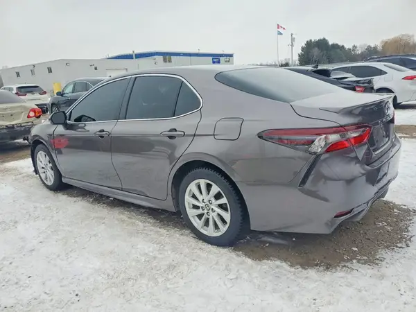 4T1G11BK5MU046238 2021 TOYOTA CAMRY - Image 2