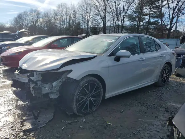 4T1G11BK5NU053711 2022 TOYOTA CAMRY - Image 1