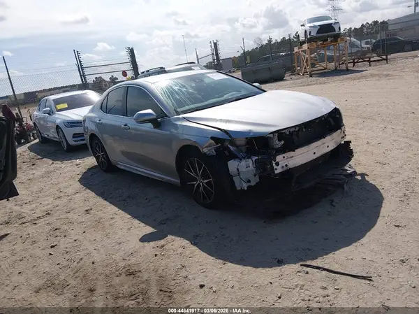 4T1G11BK5NU053983 2022 TOYOTA CAMRY - Image 1