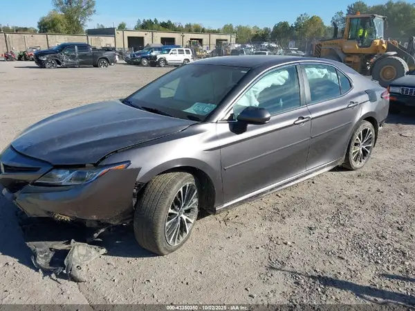 4T1G11BK6LU011982 2020 TOYOTA CAMRY - Image 2
