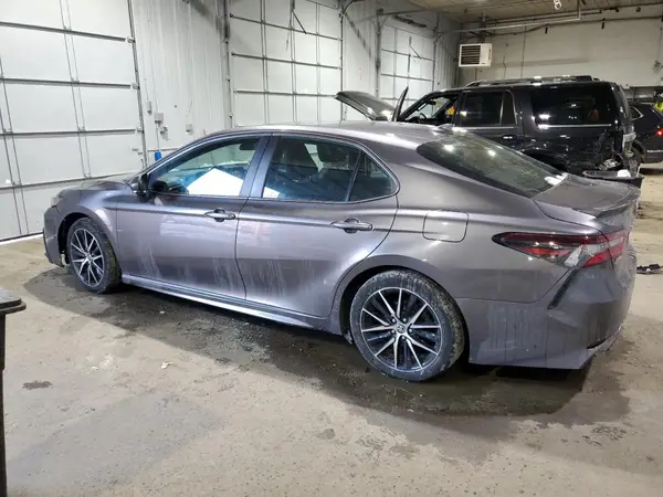 4T1G11BK6MU023695 2021 TOYOTA CAMRY - Image 2