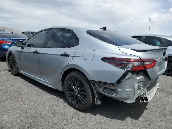 4T1G11BK6MU025396 2021 TOYOTA CAMRY - Image 2