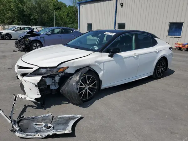 4T1G11BK6MU028136 2021 TOYOTA CAMRY - Image 1
