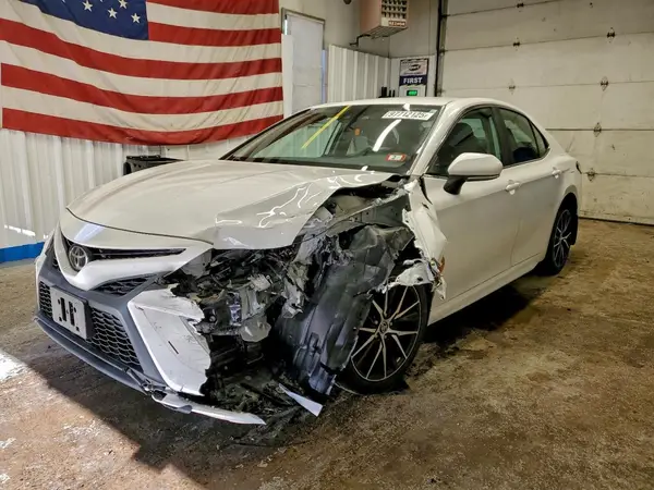 4T1G11BK6MU028265 2021 TOYOTA CAMRY - Image 1