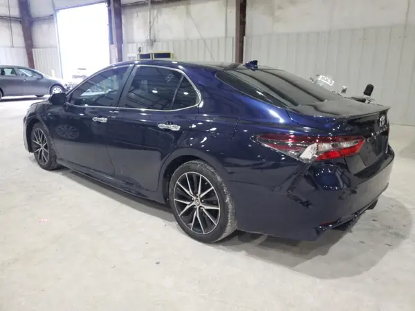 4T1G11BK6MU035698 2021 TOYOTA CAMRY - Image 2