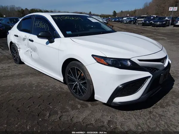 4T1G11BK6MU036236 2021 TOYOTA CAMRY - Image 1