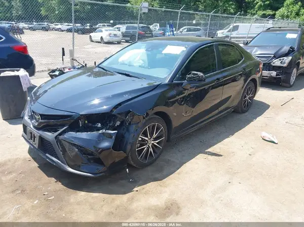 4T1G11BK6MU036852 2021 TOYOTA CAMRY - Image 2