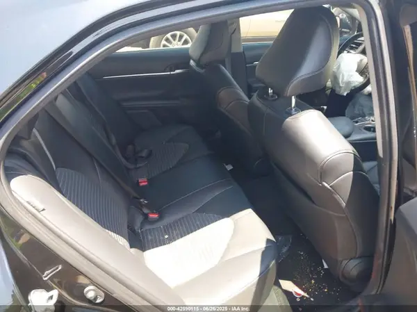 4T1G11BK6MU036852 2021 TOYOTA CAMRY - Image 8