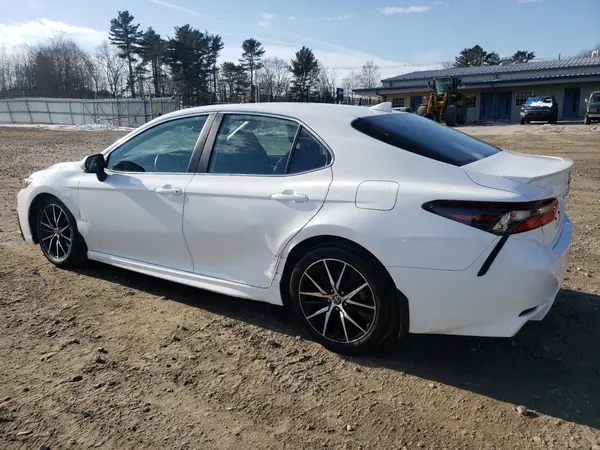 4T1G11BK6NU058559 2022 TOYOTA CAMRY - Image 2