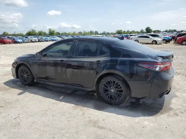 4T1G11BK6NU064300 2022 TOYOTA CAMRY - Image 2