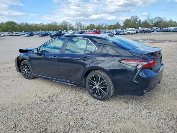 4T1G11BK6NU068167 2022 TOYOTA CAMRY - Image 2
