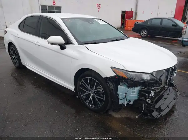 4T1G11BK6RU117423 2024 TOYOTA CAMRY - Image 1