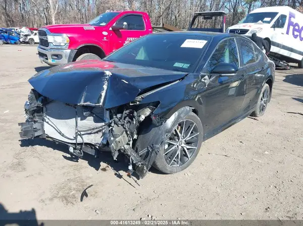 4T1G11BK6RU119706 2024 TOYOTA CAMRY - Image 2