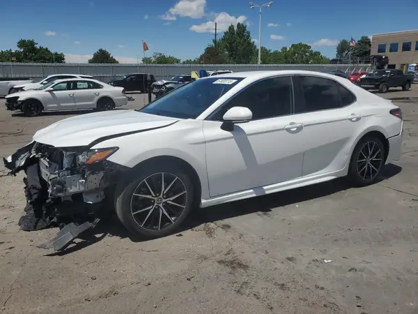 4T1G11BK7MU029781 2021 TOYOTA CAMRY - Image 1