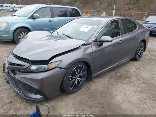 4T1G11BK7MU045964 2021 TOYOTA CAMRY - Image 2