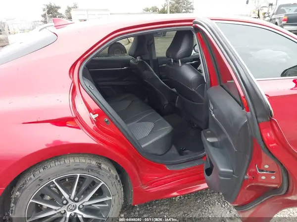 4T1G11BK7NU049899 2022 TOYOTA CAMRY - Image 8