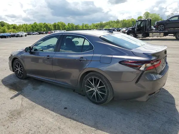 4T1G11BK7NU050941 2022 TOYOTA CAMRY - Image 2