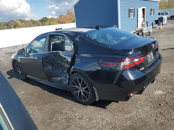 4T1G11BK7NU052981 2022 TOYOTA CAMRY - Image 2