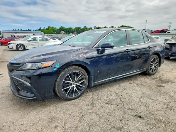 4T1G11BK7NU057873 2022 TOYOTA CAMRY - Image 1