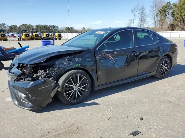 4T1G11BK7NU061762 2022 TOYOTA CAMRY - Image 1