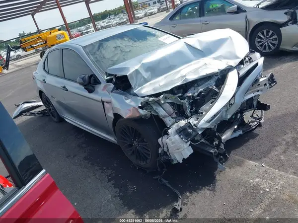 4T1G11BK7NU068890 2022 TOYOTA CAMRY - Image 1