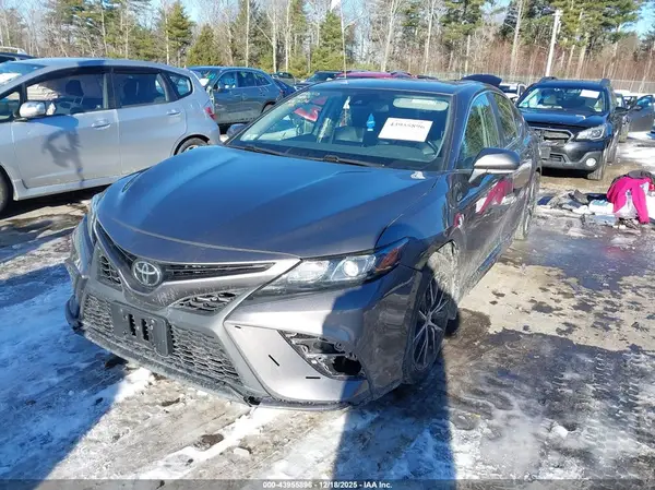 4T1G11BK7NU070669 2022 TOYOTA CAMRY - Image 2