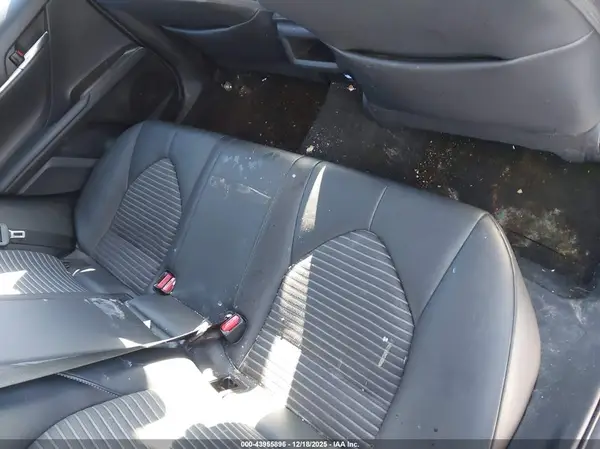 4T1G11BK7NU070669 2022 TOYOTA CAMRY - Image 8