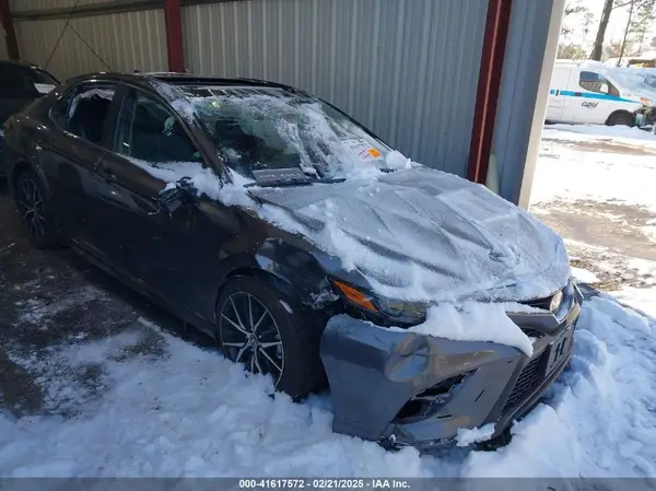 4T1G11BK7PU096868 2023 TOYOTA CAMRY - Image 1