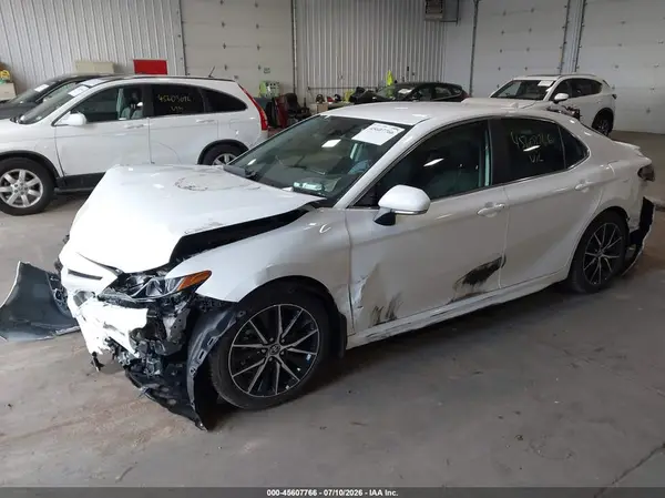 4T1G11BK7RU111615 2024 TOYOTA CAMRY - Image 2