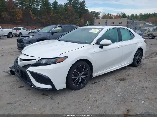 4T1G11BK7RU121092 2024 TOYOTA CAMRY - Image 2