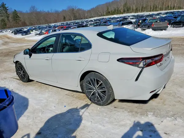 4T1G11BK7RU121836 2024 TOYOTA CAMRY - Image 2