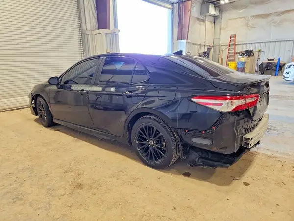 4T1G11BK8LU005679 2020 TOYOTA CAMRY - Image 2