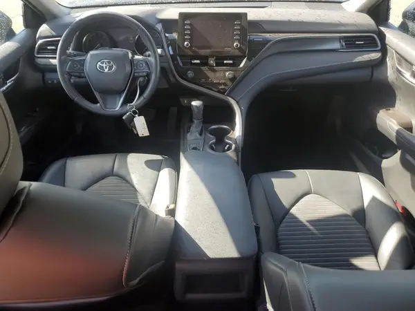 4T1G11BK8MU031586 2021 TOYOTA CAMRY - Image 8