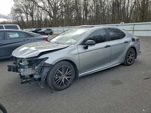 4T1G11BK8NU054349 2022 TOYOTA CAMRY - Image 1