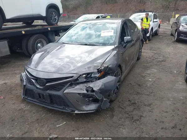 4T1G11BK8NU060152 2022 TOYOTA CAMRY - Image 2