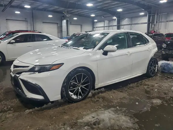 4T1G11BK8NU071300 2022 TOYOTA CAMRY - Image 1