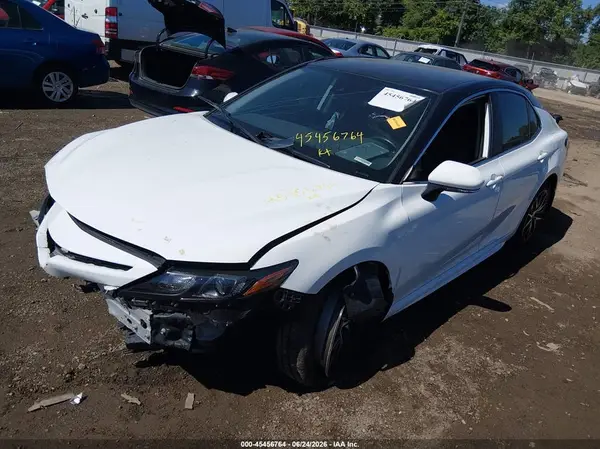 4T1G11BK8RU113633 2024 TOYOTA CAMRY - Image 2