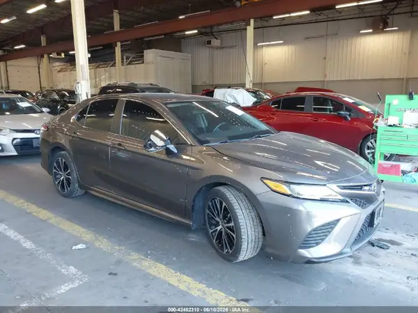 4T1G11BK9LU011216 2020 TOYOTA CAMRY - Image 1