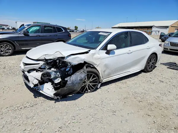 4T1G11BK9MU032164 2021 TOYOTA CAMRY - Image 1