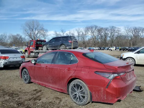 4T1G11BK9MU035873 2021 TOYOTA CAMRY - Image 2