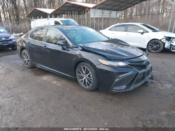 4T1G11BK9MU042130 2021 TOYOTA CAMRY - Image 1