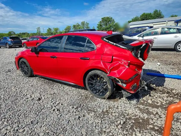 4T1G11BK9MU044413 2021 TOYOTA CAMRY - Image 2