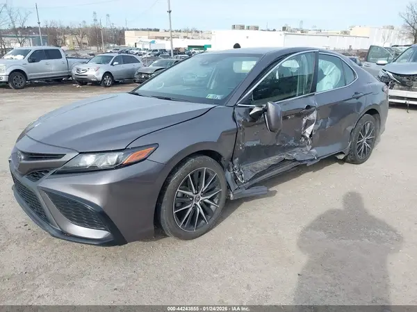 4T1G11BK9MU047151 2021 TOYOTA CAMRY - Image 2