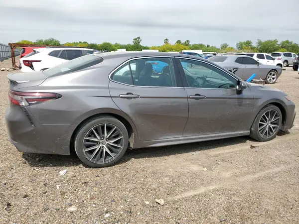 4T1G11BK9NU048415 2022 TOYOTA CAMRY - Image 2