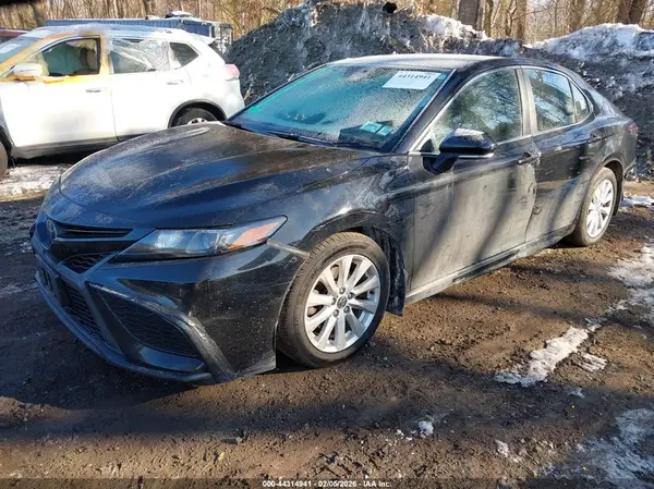 4T1G11BK9NU053954 2022 TOYOTA CAMRY - Image 2