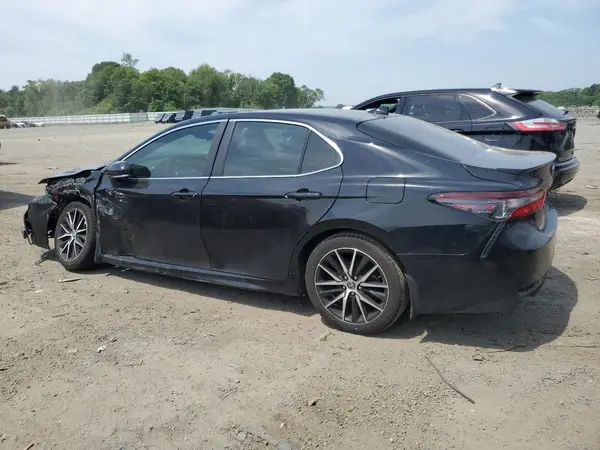 4T1G11BK9NU058104 2022 TOYOTA CAMRY - Image 2