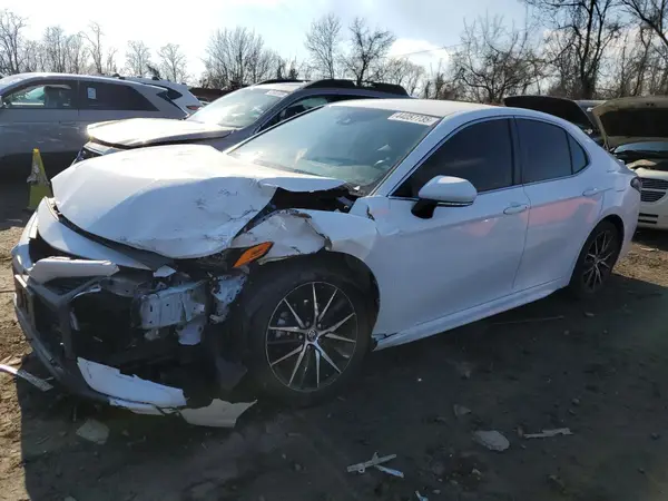 4T1G11BK9NU066963 2022 TOYOTA CAMRY - Image 1