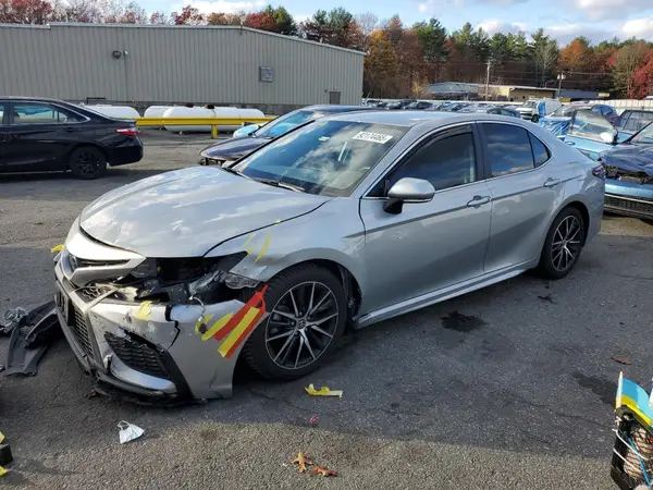 4T1G11BK9NU068681 2022 TOYOTA CAMRY - Image 1