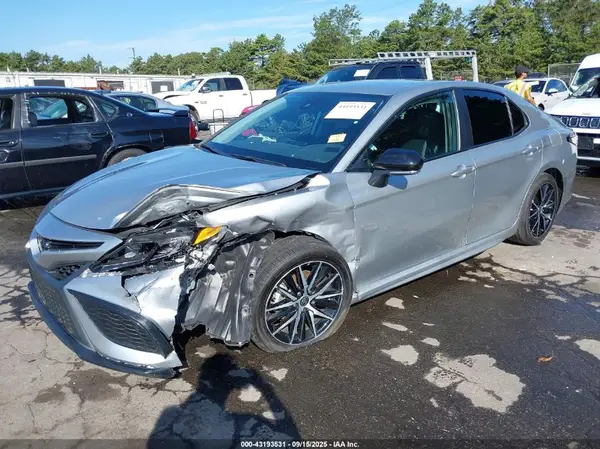 4T1G11BK9RU111941 2024 TOYOTA CAMRY - Image 2