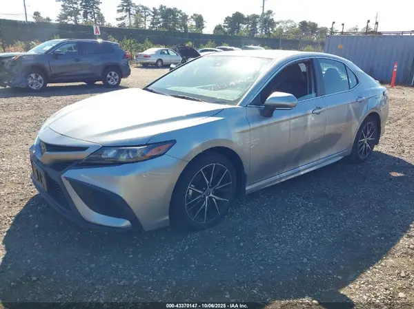 4T1G11BK9RU118520 2024 TOYOTA CAMRY - Image 2